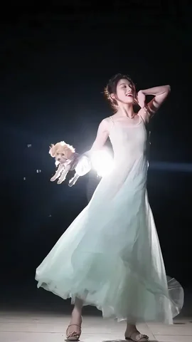 王菲为窦唯母亲养老
