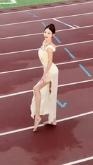 杨幂疑回应与女儿无互动