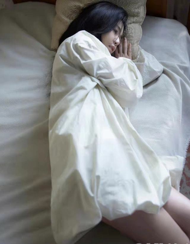 泳池派对璐璐
